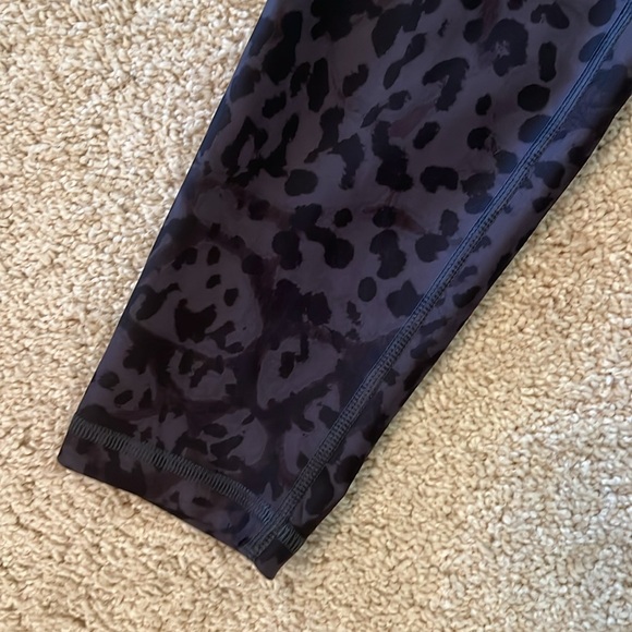 Old Navy Active Leggings Size L - Picture 5 of 7